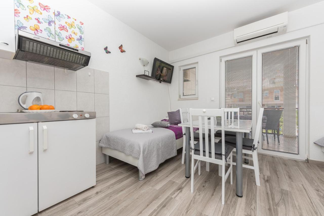 Apartmani Franko Baška Voda Eksteriør bilde