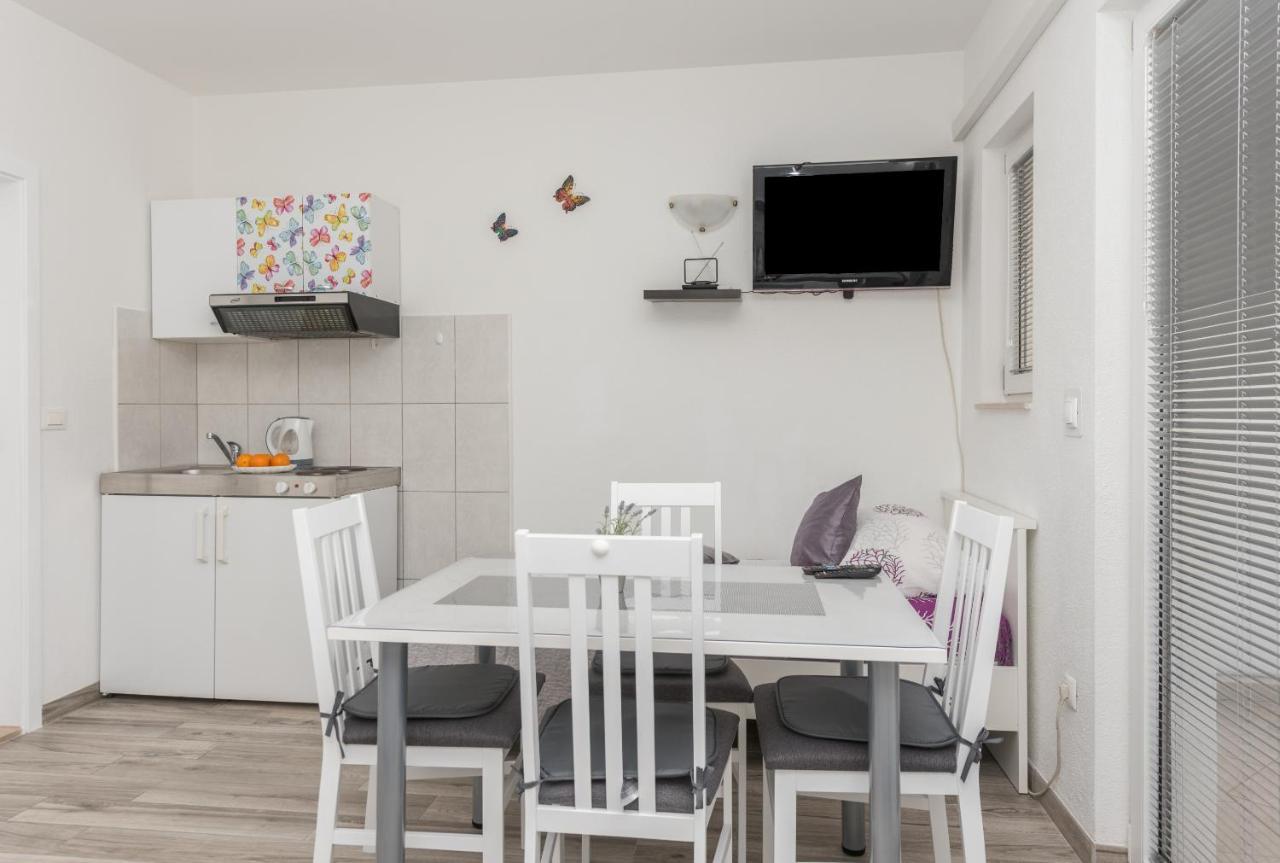Apartmani Franko Baška Voda Eksteriør bilde